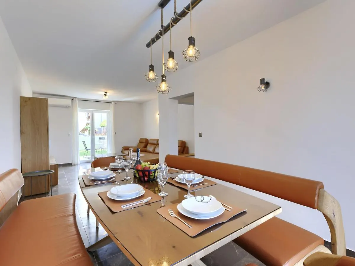 Holiday Home Enka By Interhome Pula