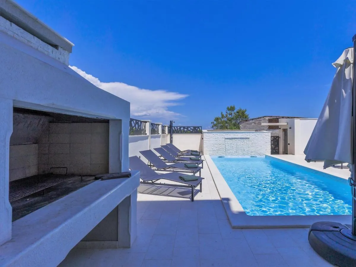 Holiday Home Enka By Interhome Pula